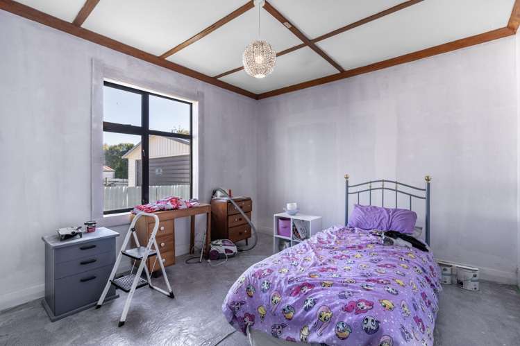 236 Lamond Street East Hargest_12