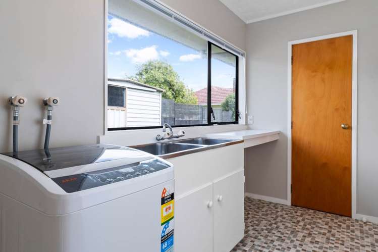 2b Kereru Street Henderson_5