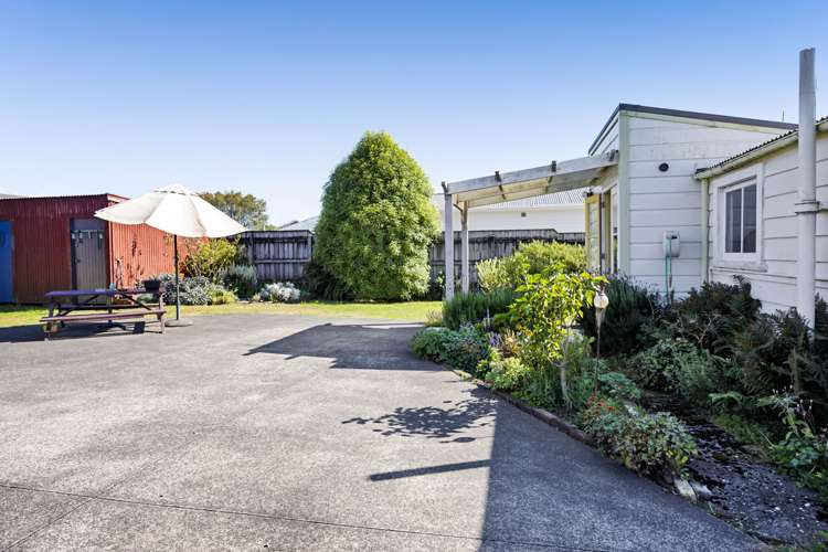 77 Swansea Road Stratford_36