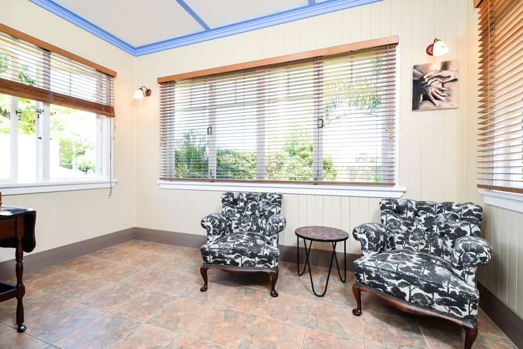 2 Saint Olpherts Avenue Hamilton East_9