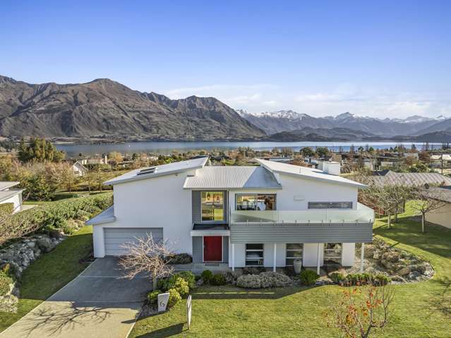 Modern luxury and perfectly positioned