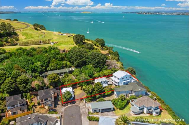 Stunning Clifftop Estate