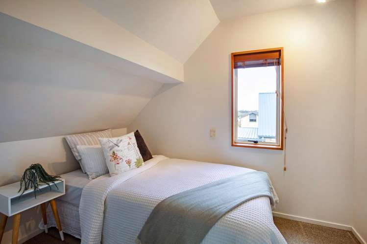 32 George Street Rolleston_15