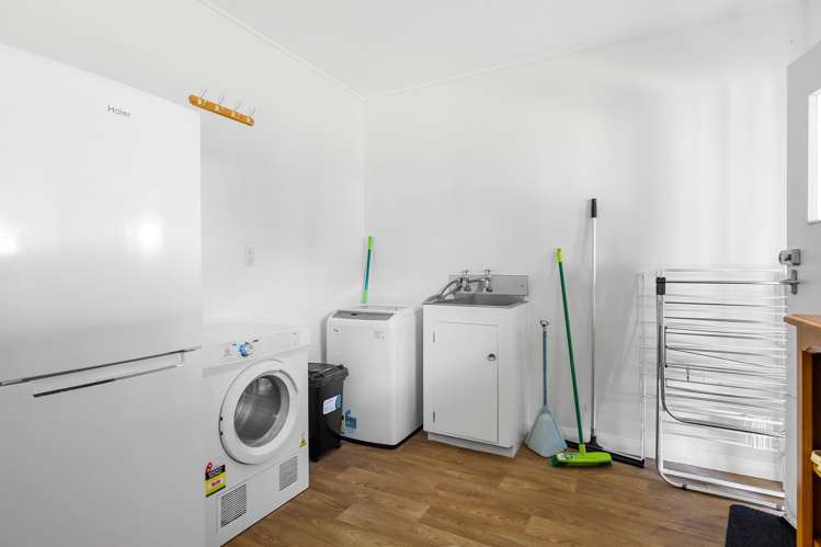 17 Besley Place Acacia Bay_21