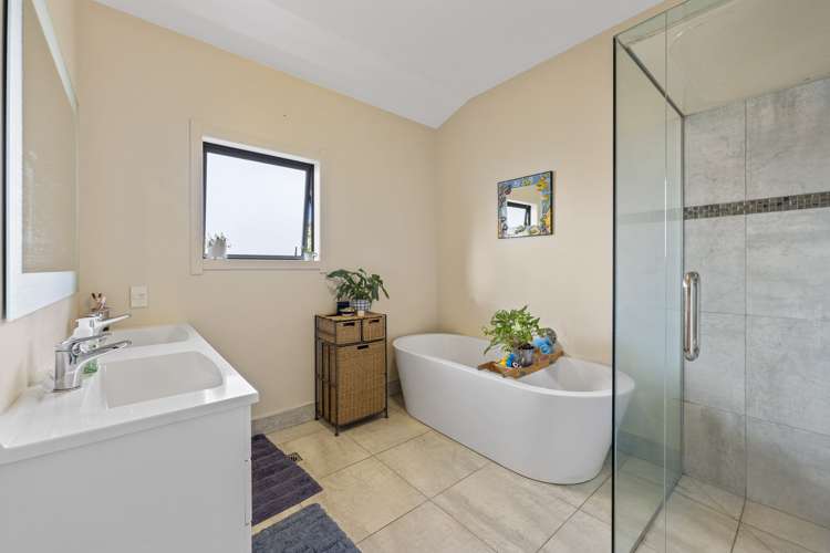 32 Kuiwai Drive Taupo_10