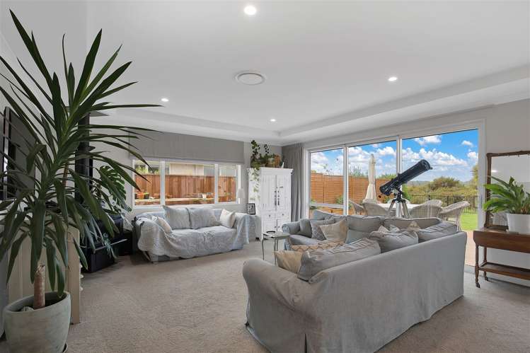 24 Pegasus Main Street Pegasus_11