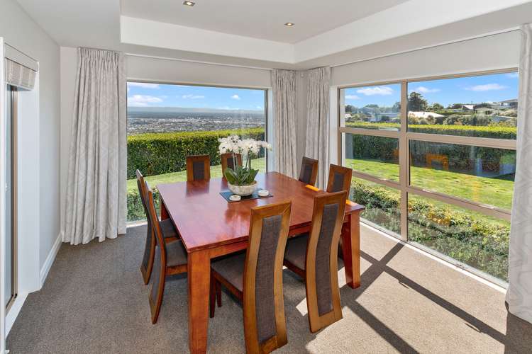 3 Roystone Way Huntsbury_14