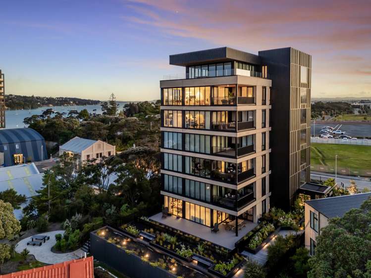 202/45 Hudson Bay Road_0