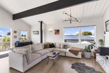 12 Lakeside Drive_3