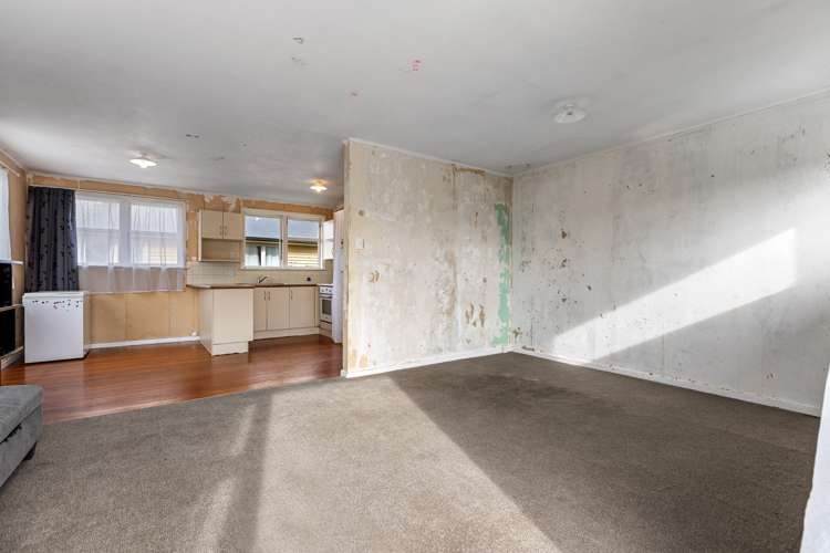 9 Henderson Crescent Parkvale_7