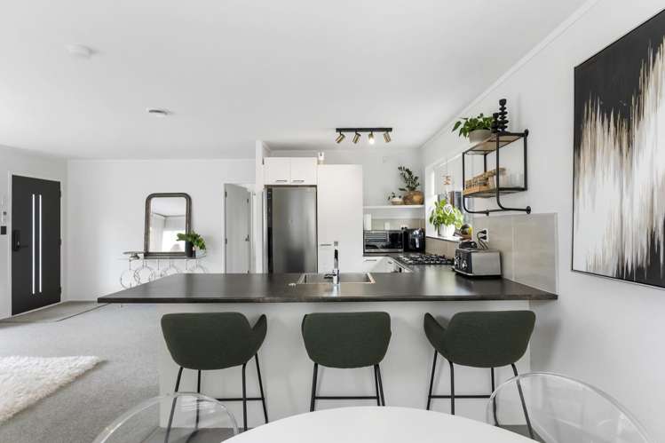 15A Coubray Place Botany Downs_11