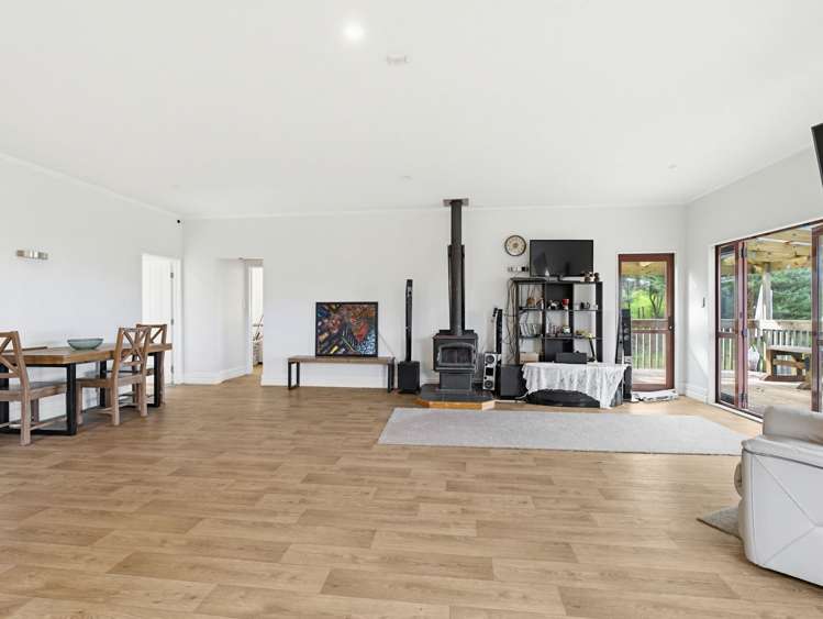129 McLeod Rd Helensville_9