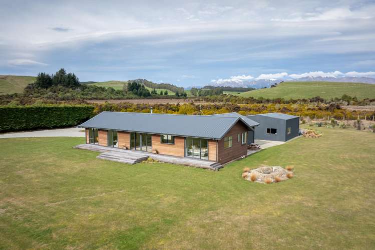 877 Manapouri Te Anau Highway_0