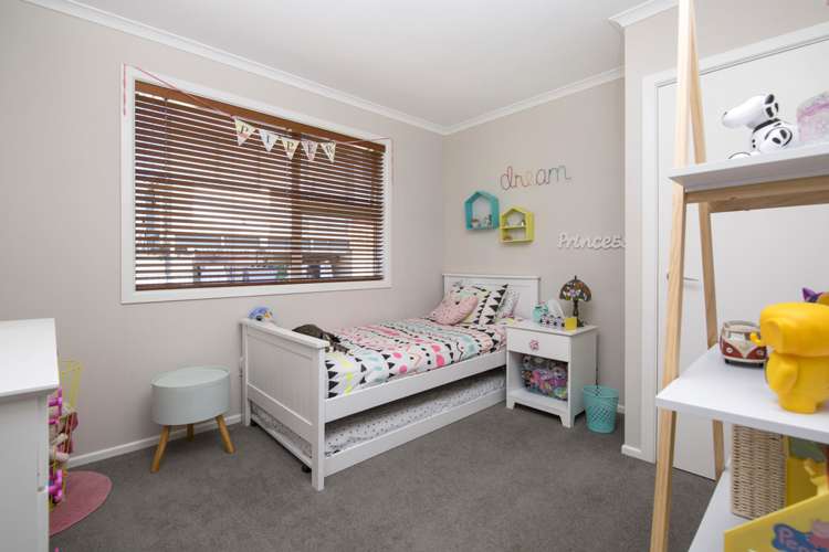 8 Finnerty Avenue Howick_11