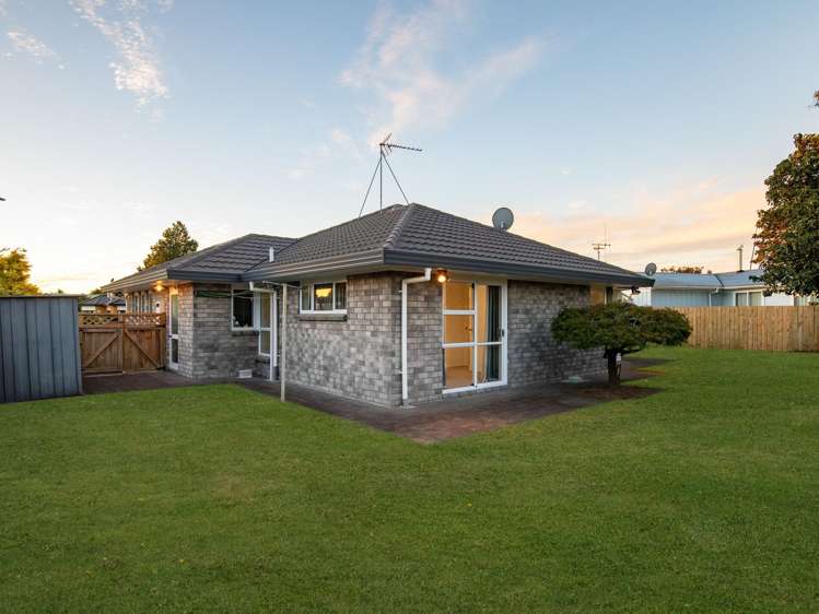 31 Forth Crescent Glenview_5