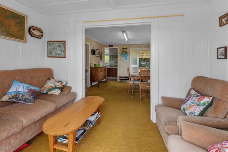 8 Hugh Barron Way Whananaki_11