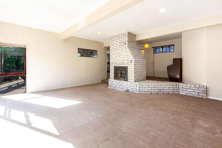 16 James Cook Drive Whitby_4