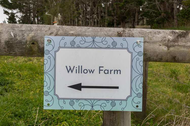 154 Muriwai Valley Road Waimauku_24