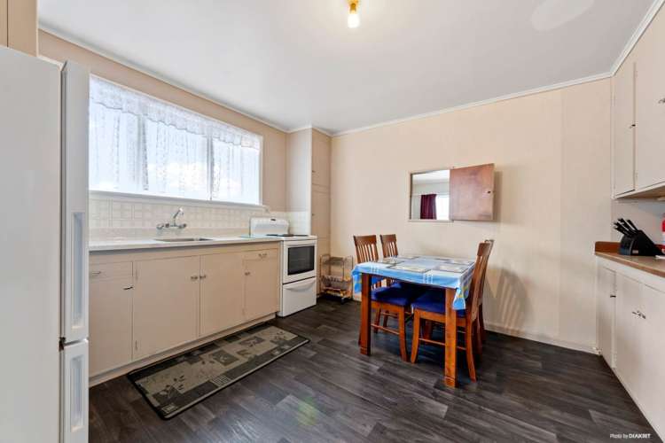 87 Terry Street Blockhouse Bay_9