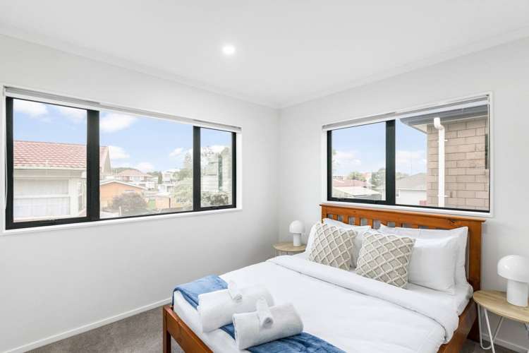 8b Lynette Place Mangere_11