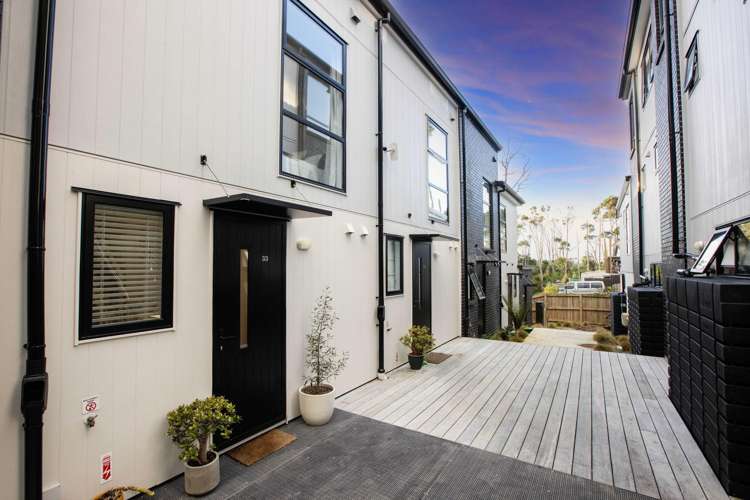 33 Tokai Place Glen Eden_12