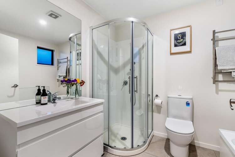 17 Pukanui Avenue Totara Park_12