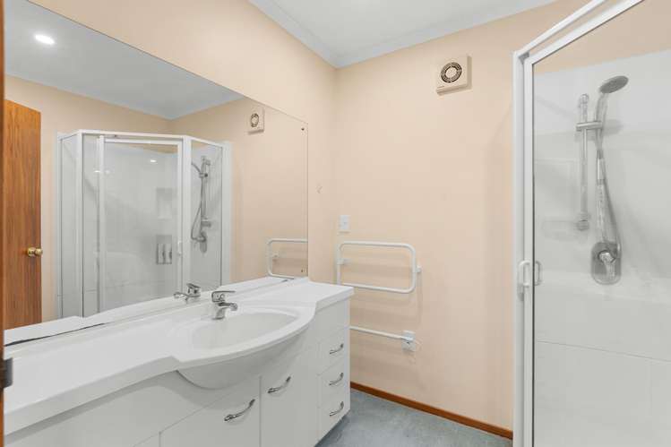 4 Amesbury Mews Avonhead_17