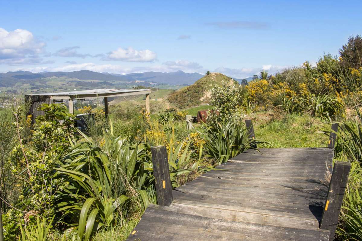 96B Waitete Road North_5