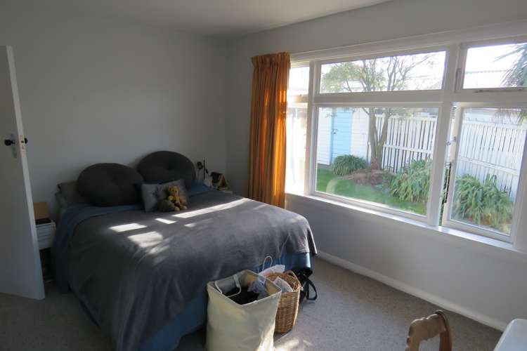 65 Coopers Road Dallington_5