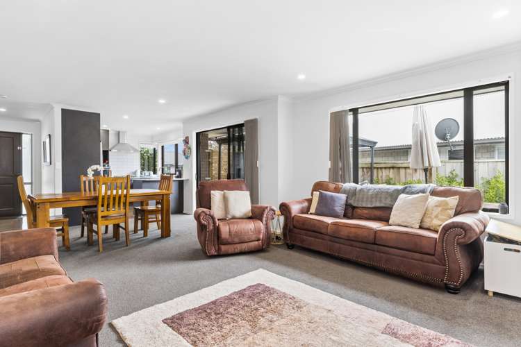 86 Awataha Crescent Pyes Pa_6