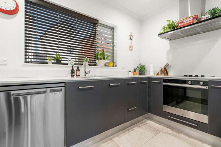 1 Peihana Road Hobsonville_6