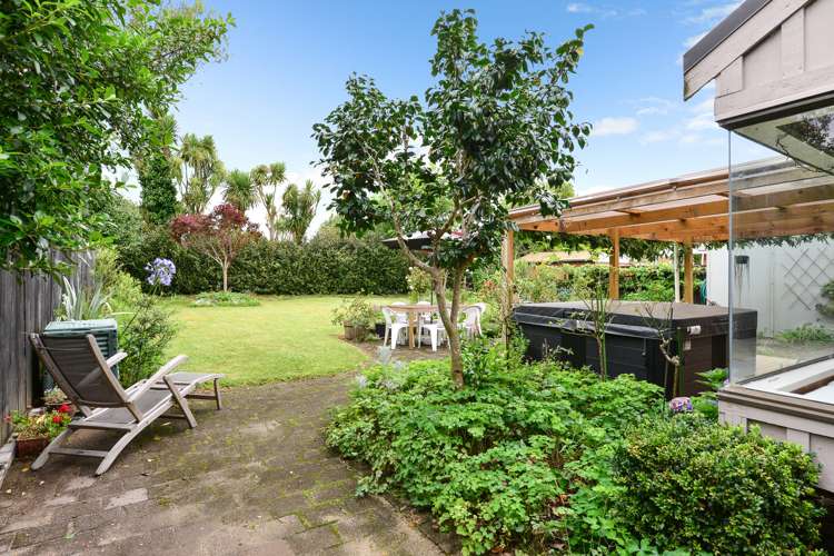 100 Albert Street Hamilton East_13