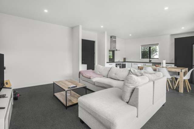 6 Hastings Grove Wainuiomata_3