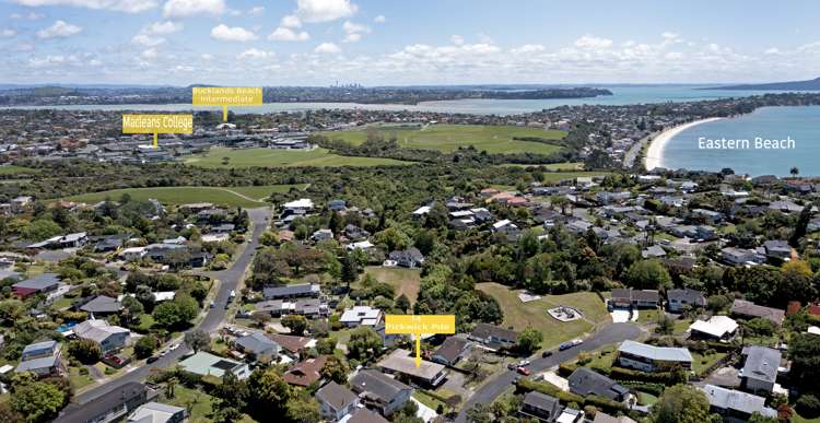 14 Pickwick Parade Mellons Bay_1