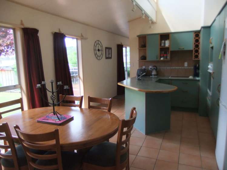 10 Dingadee Street Welcome Bay_12