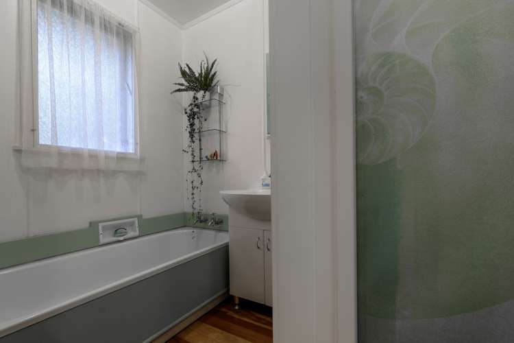 14 Jonathon Street Brookfield_9