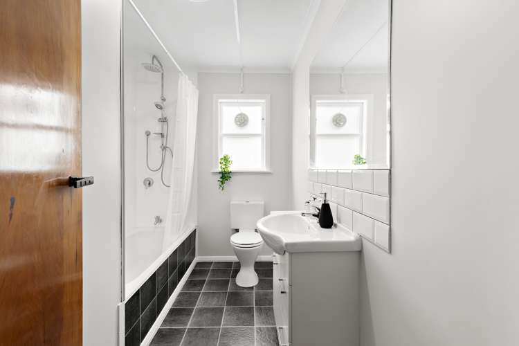 15 East Street Petone_11