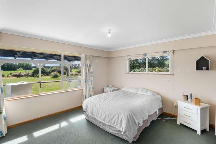 1443 Omihi Road Omihi_12