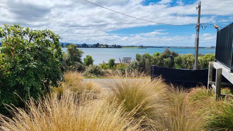 99 Orepuki Riverton Highway_1