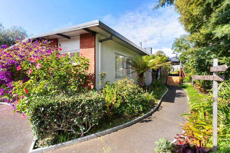 18 Uppingham Crescent_5