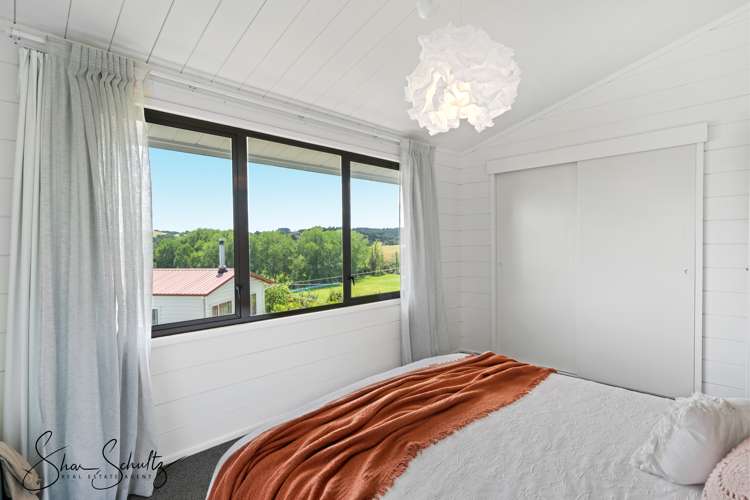 4 Skelton Crescent Paparoa_17