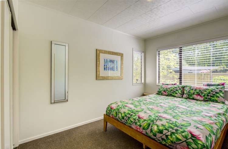 19 Mckenzie Place Waikuku Beach_12