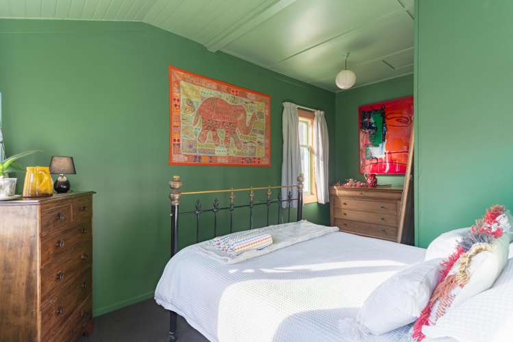 17A Taranaki Street Picton_12