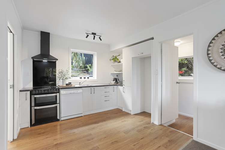 1114 Huia Road Huia_8