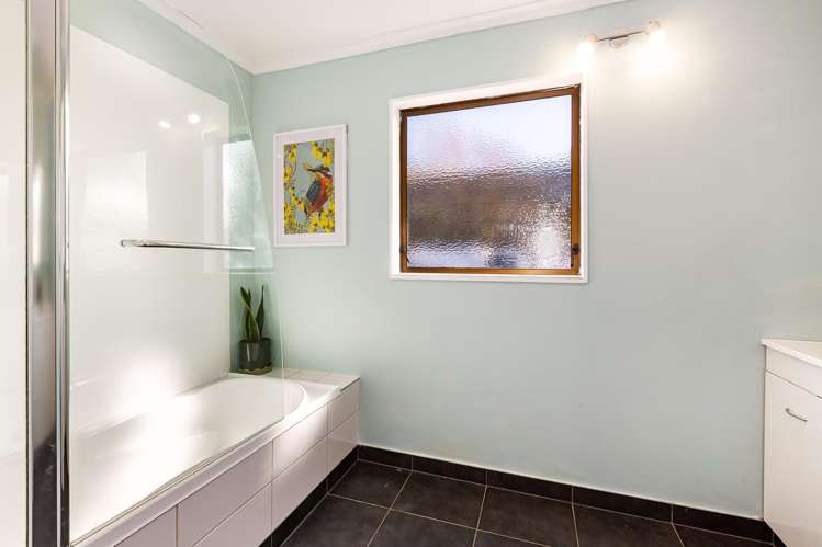 23 James Cook Drive Whitby_26