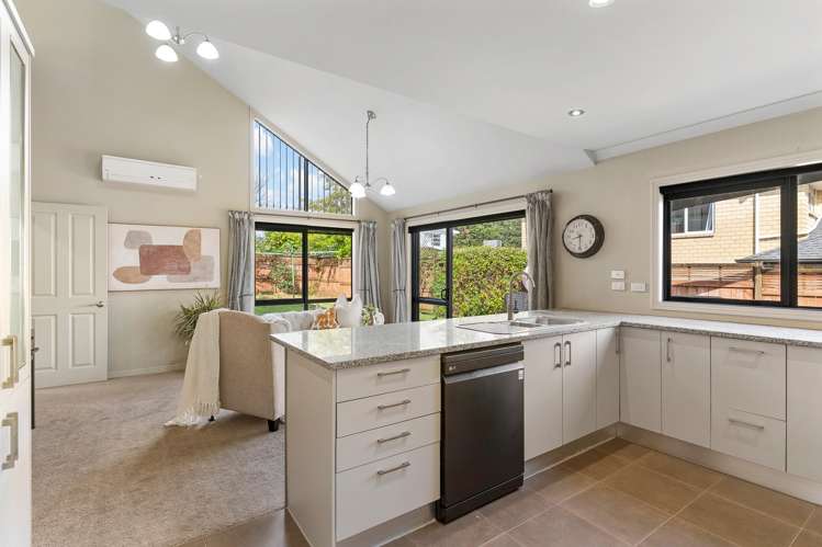 1 Dressage Lane Greenhithe_9