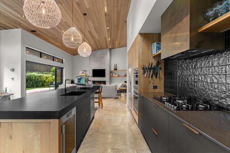 15 Edgewater Place Matapouri_8