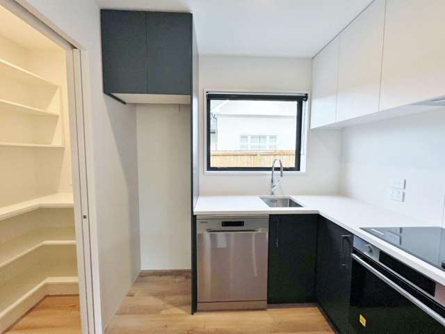 2/173 Geraldine St Edgeware_3