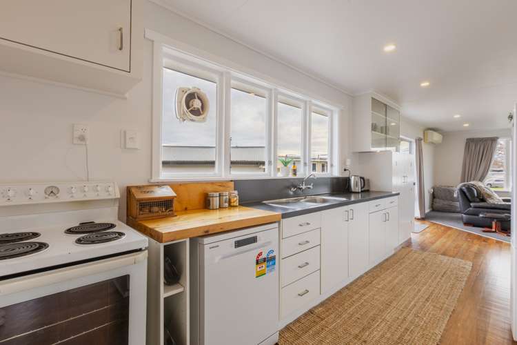 5 Jull Crescent Waipukurau and Surrounds_5