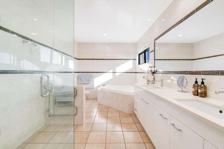 13 Joydon Place Stanmore Bay_19